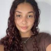 Julia T. Profile Picture