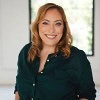 Laura K. Profile Picture