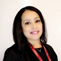 Elizabeth V. Profile Picture
