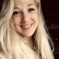 Julie S. Profile Picture