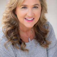 Julie F. Profile Picture
