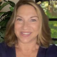 Tina D. Profile Picture